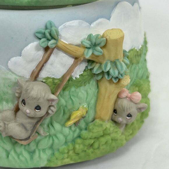 Enesco Precious Moments While Walking In The Park One Day Musical Snow Globe - Picture 10 of 15